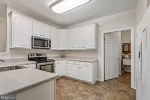 172 Lattice Ln, Collegeville, PA 19426 - Photo 4