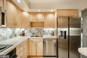 10511 Valley Forge Cir, King of Prussia, PA 19406 - Photo 12