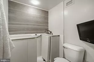 10511 Valley Forge Cir, King of Prussia, PA 19406 - Photo 16