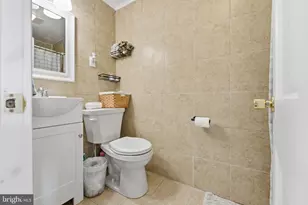 66 Oxford Cir, Norristown, PA 19403 - Photo 28