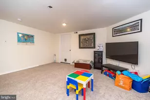 400 Calverton Ct, Harleysville, PA 19438 - Photo 34