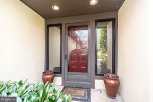 11 Steeplechase Ln, Blue Bell, PA 19422 - Photo 2