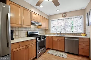 927 Sherman Ave, Huntingdon Valley, PA 19006 - Photo 10