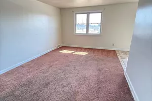 637 Hamilton St, Norristown, PA 19401 - Photo 2