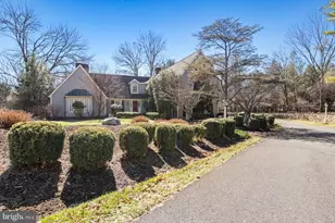 907 Lorien Dr, Gwynedd Valley, PA 19437 - Photo 2