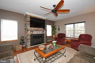 440 Sunny Ridge Rd, Gilbertsville, PA 19525 - Photo 12