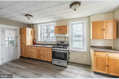 631 Main Street APT #1, Red Hill, PA 18076 - Photo 10