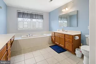 208 Clubhouse Ct, Conshohocken, PA 19428 - Photo 20