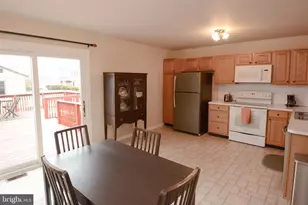 603 Honeysuckle Way, Pennsburg, PA 18073 - Photo 12