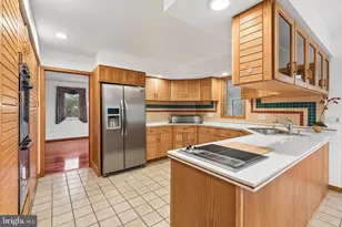 1734 Hallman Dr, Blue Bell, PA 19422 - Photo 2