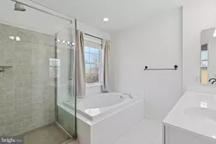 306 General Hancock Blvd, North Wales, PA 19454 - Photo 16