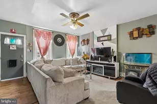 665 Corson St, Norristown, PA 19401 - Photo 2