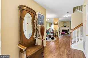 19 Victoria Cir, Collegeville, PA 19426 - Photo 2