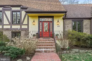 644 Robinson Ln, Haverford, PA 19041 - Photo 4