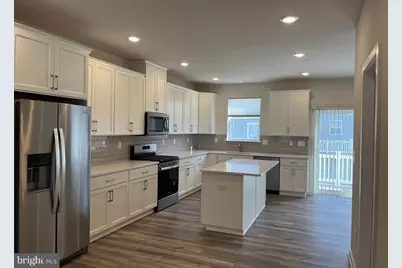 37 East Front Street, Bridgeport, PA 19405 - Photo 2