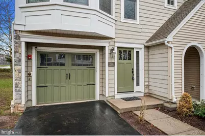 201 Cobblestone Drive, Ardmore, PA 19003 - Photo 2