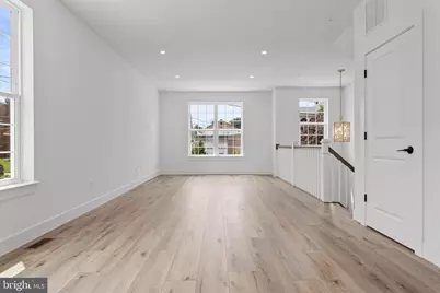 207 8th St, Bridgeport, PA 19405 - Photo 2