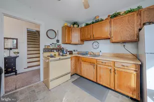 162 E Park Ave, Ambler, PA 19002 - Photo 32