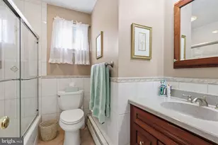 401 Red Barn Rd, Willow Grove, PA 19090 - Photo 18