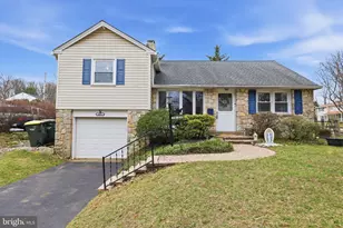 401 Red Barn Rd, Willow Grove, PA 19090 - Photo 1