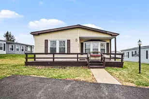 639 Laurel Ct, North Wales, PA 19454 - Photo 1