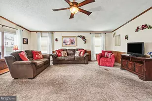 639 Laurel Ct, North Wales, PA 19454 - Photo 8