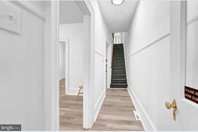 28 W Airy Street, Norristown, PA 19401 - Photo 4