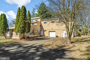 216 Columbia Ave, Horsham, PA 19044 - Photo 2