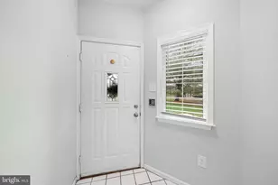 414 Foxcroft Cir, Royersford, PA 19468 - Photo 6