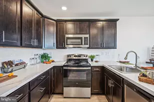 1808 Arbor Pl Dr, Norristown, PA 19401 - Photo 10