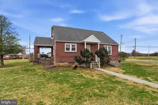 1937 Hoffmansville Rd, Frederick, PA 19435 - Photo 2