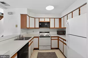 1512 Foxmeadow Cir, Royersford, PA 19468 - Photo 12