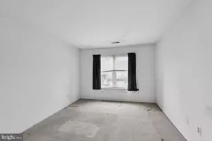 1512 Foxmeadow Cir, Royersford, PA 19468 - Photo 16