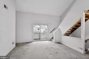 1512 Foxmeadow Cir, Royersford, PA 19468 - Photo 4