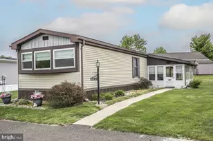398 Clear Creek Ct, North Wales, PA 19454 - Photo 4