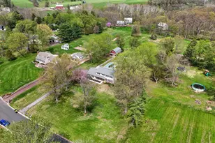 939 Alycia Ln, Telford, PA 18969 - Photo 4