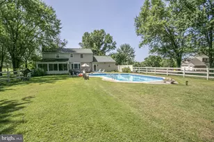 939 Alycia Ln, Telford, PA 18969 - Photo 2