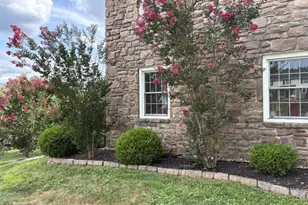 1670 Salem Cir, Blue Bell, PA 19422 - Photo 2