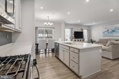 1094 Moscariello, Royersford, PA 19468 - Photo 6