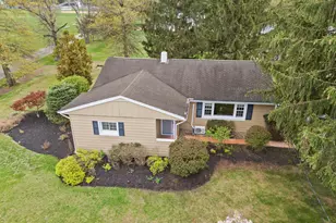 1030 Walt Rd, Pennsburg, PA 18073 - Photo 2