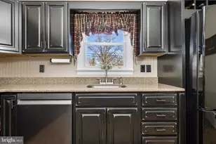 1243 Pine St, Pottstown, PA 19464 - Photo 6