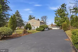 898 Crestline Dr, Blue Bell, PA 19422 - Photo 34