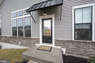 34 Tamarack Cir, Eagleville, PA 19403 - Photo 2