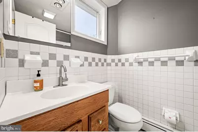 241 W King Street, Pottstown, PA 19464 - Photo 16