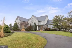 50 Wensel Cir, Schwenksville, PA 19473 - Photo 2