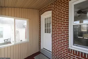 20 E Howard St, Stowe, PA 19464 - Photo 6