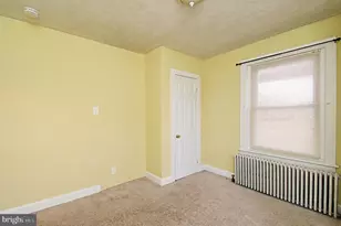 20 E Howard St, Stowe, PA 19464 - Photo 2