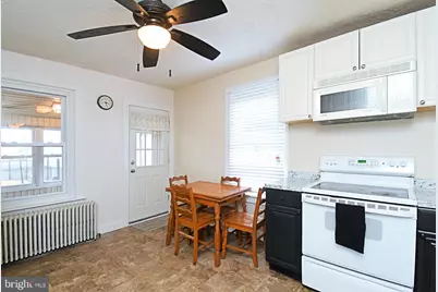 20 E Howard Street, Stowe, PA 19464 - Photo 4