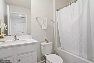 876 Still Waters Ln, Pennsburg, PA 18073 - Photo 16