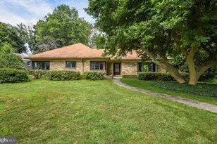 8104 Heacock Ln, Wyncote, PA 19095 - Photo 2